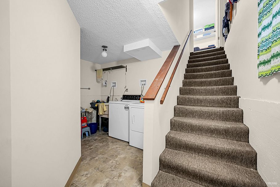 2843 W 22nd Avenue Vancouver, BC - 28