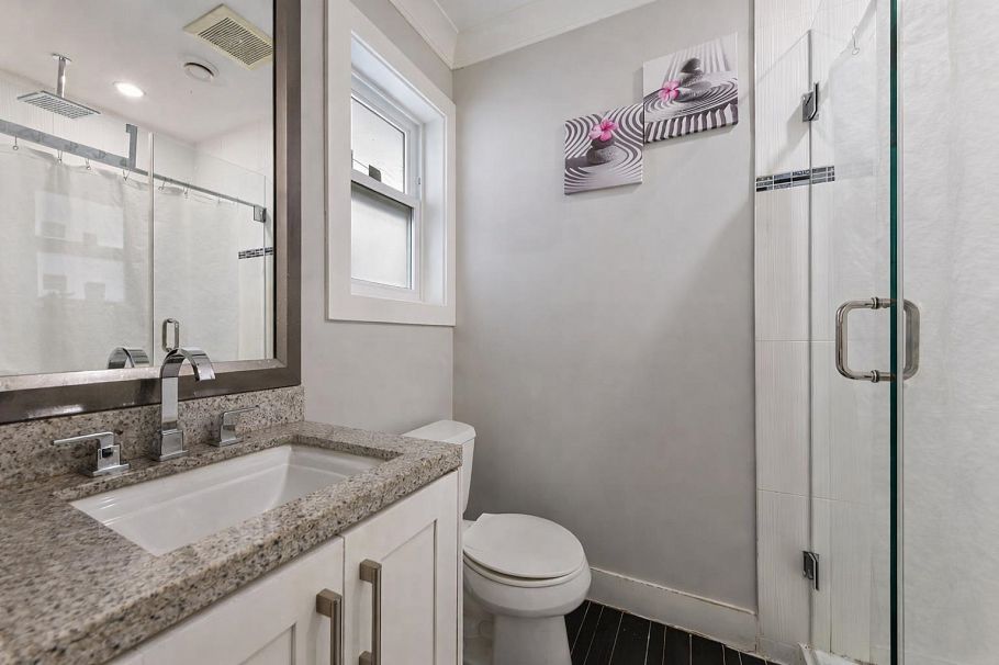 8363 Victoria Drive Vancouver, BC - 11