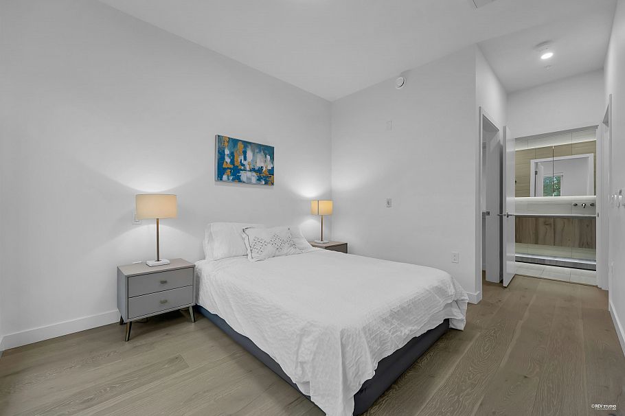 659 W 30th Avenue Vancouver, BC - 16