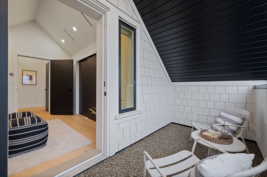 919 E 10th Avenue Vancouver, BC - 24