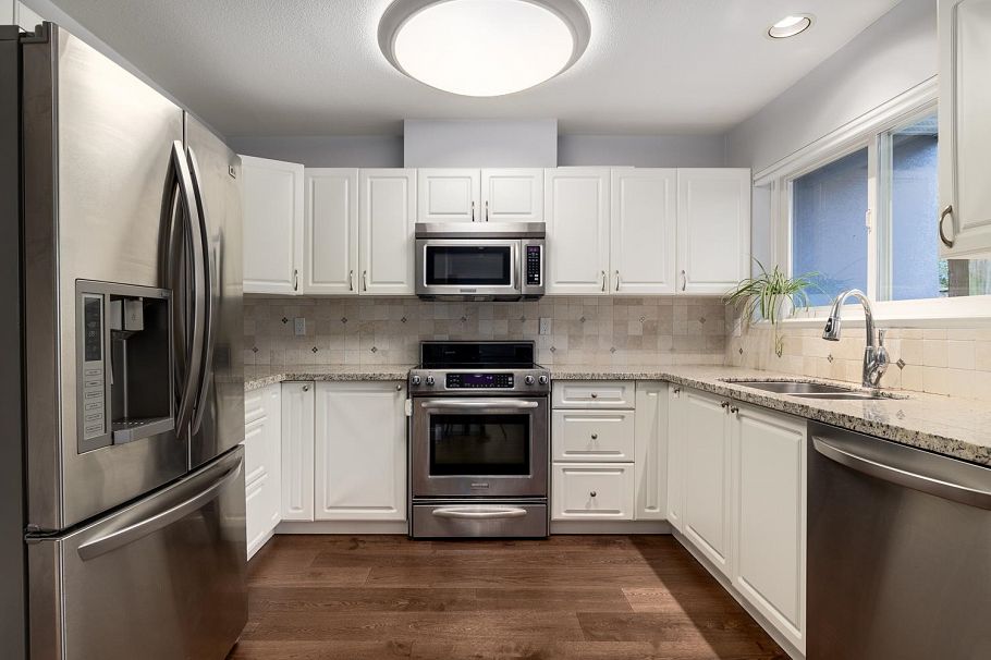 6 258 W 14th Street North Vancouver, BC - 10