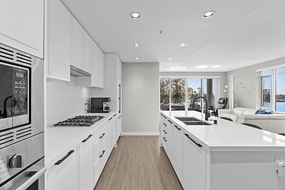 3198 Riverwalk Avenue Vancouver, BC - 3