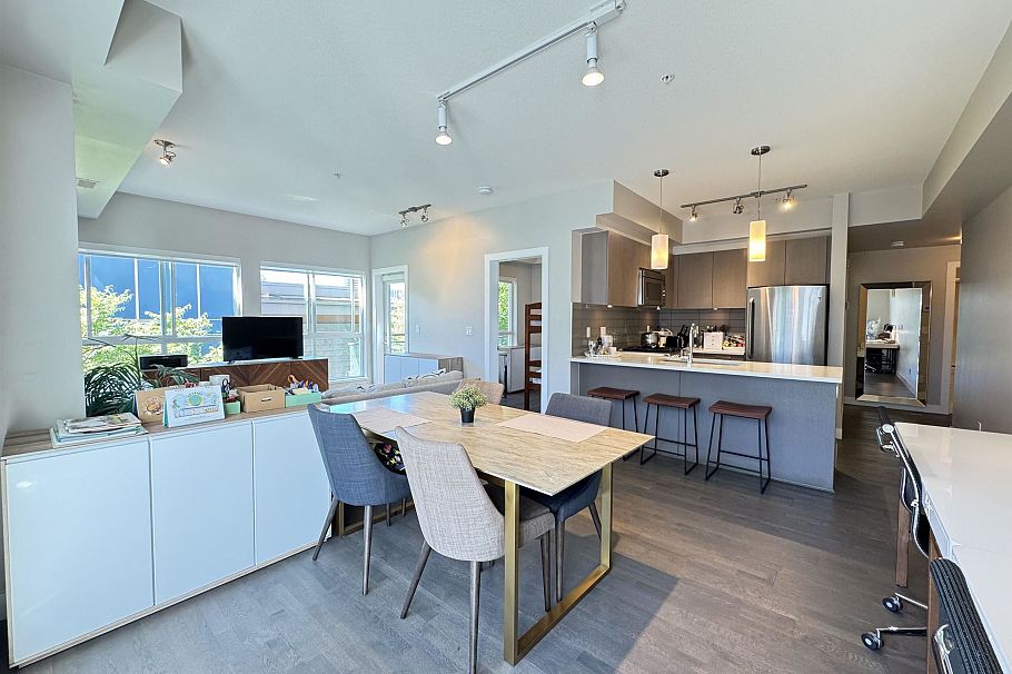 206 10033 River Drive Richmond, BC - 1