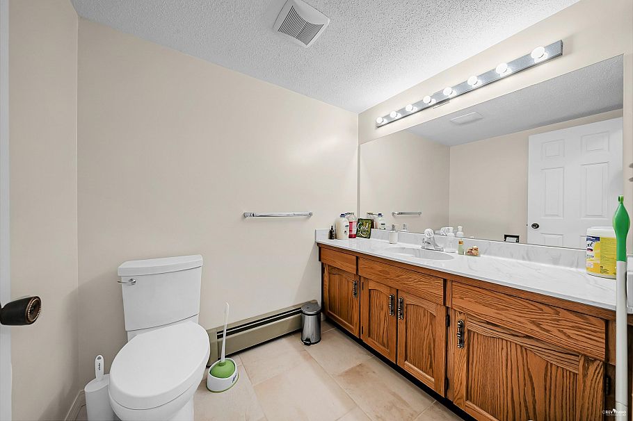 2843 W 22nd Avenue Vancouver, BC - 12