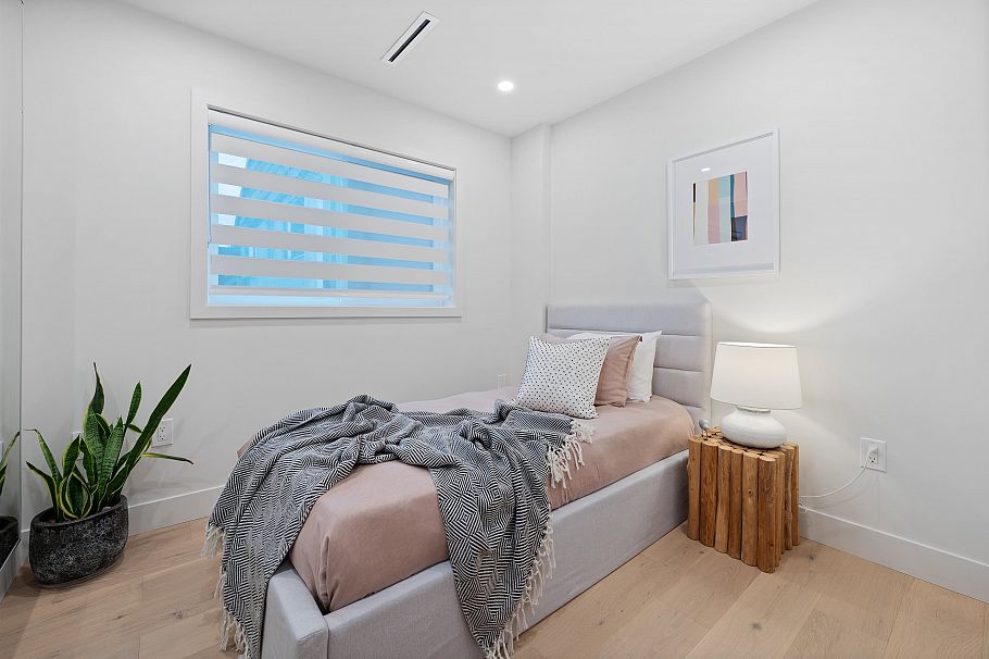 919 E 10th Avenue Vancouver, BC - 15