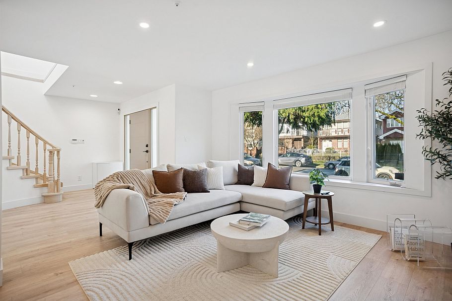 2168 E 8th Avenue Vancouver, BC - 5