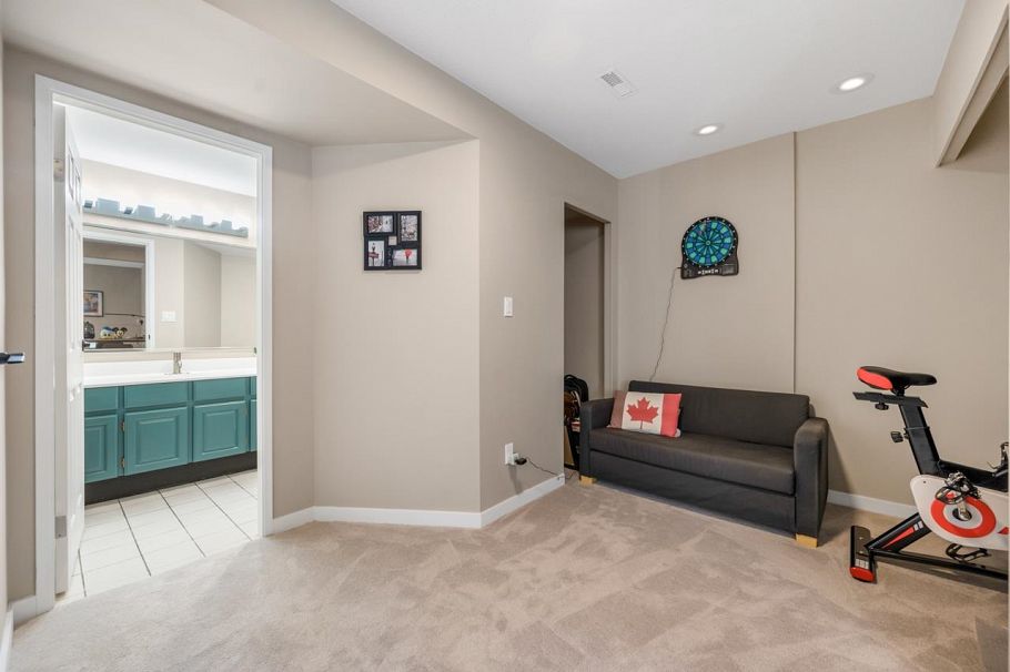 5655 White Pine Lane North Vancouver, BC - 33