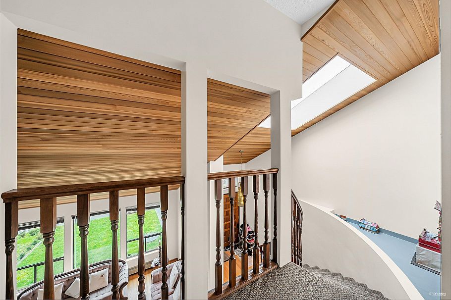 2843 W 22nd Avenue Vancouver, BC - 19