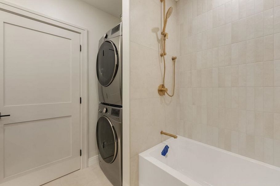 2540 Grant Street Vancouver, BC - 29