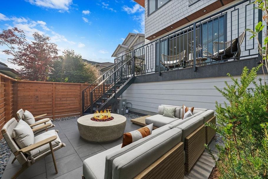 3 2282 E 8th Avenue Vancouver, BC - 36