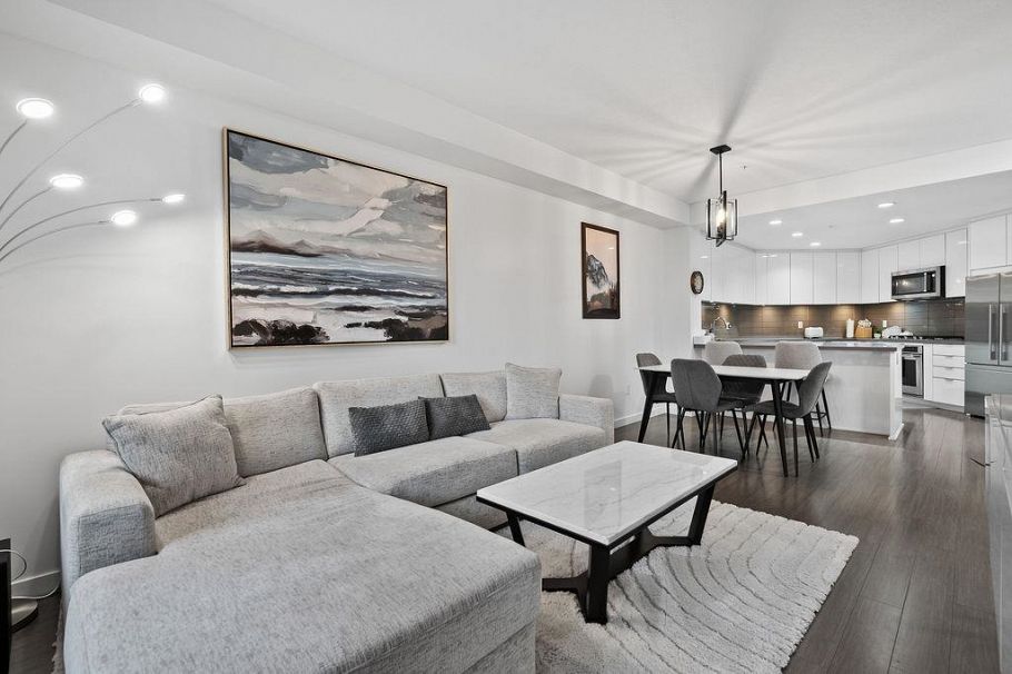 229 255 W 1st Street North Vancouver, BC - 10