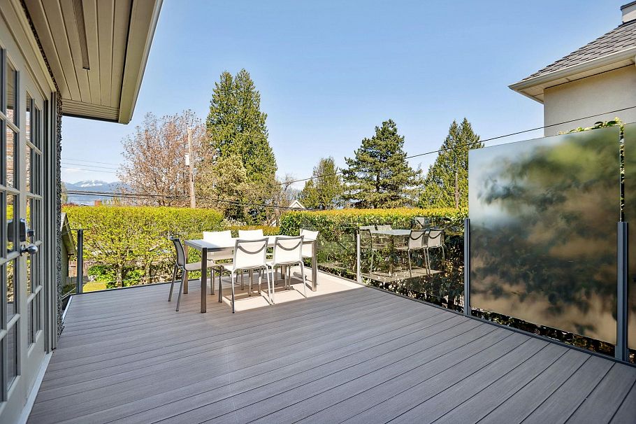 3881 W 14th Avenue Vancouver, BC - 15