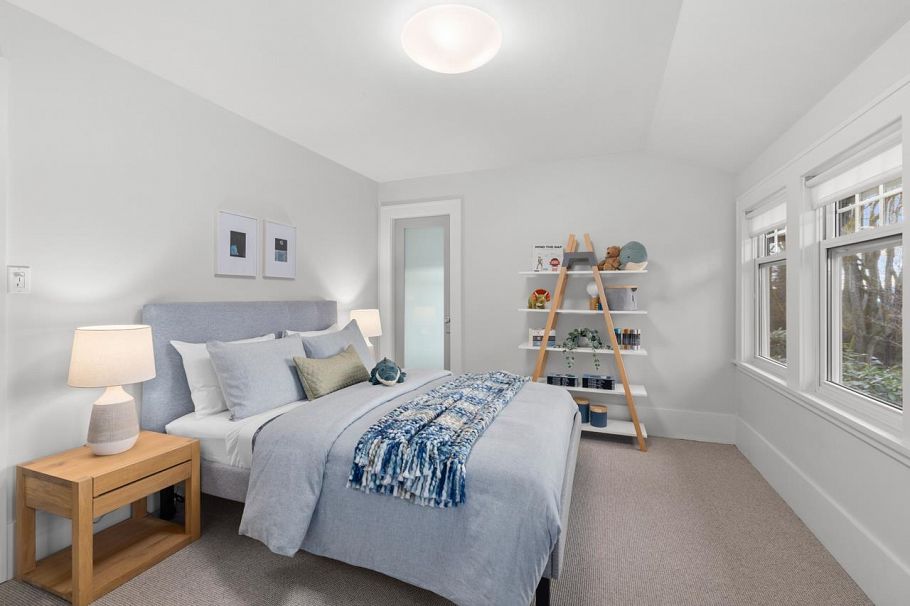 3881 W 14th Avenue Vancouver, BC - 28