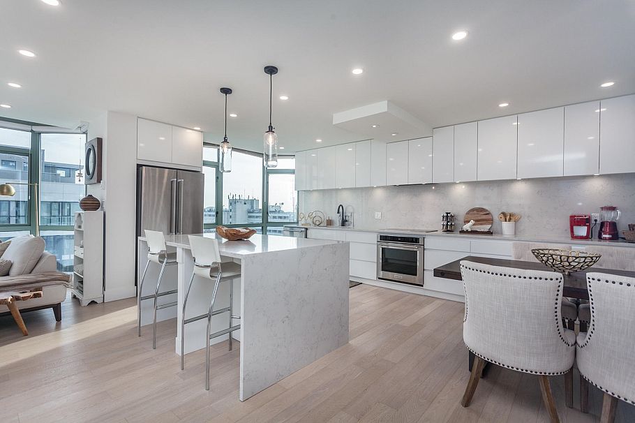 PH1 140 E 14th Street North Vancouver, BC - 2