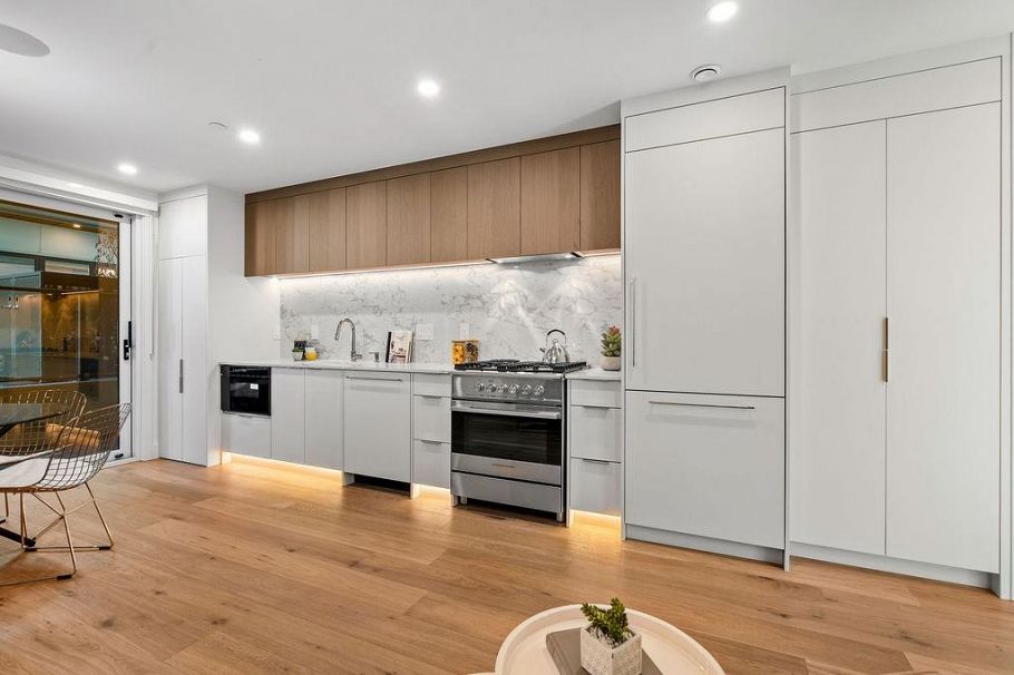 1143 W 33rd Avenue Vancouver, BC - 18