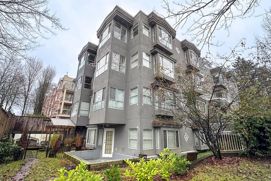 302 120 Garden Drive Vancouver, BC - 1