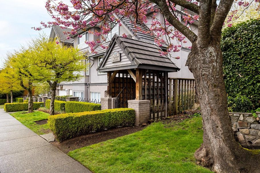 6 258 W 14th Street North Vancouver, BC - 29