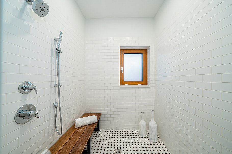 2311 Turner Street Vancouver, BC - 11