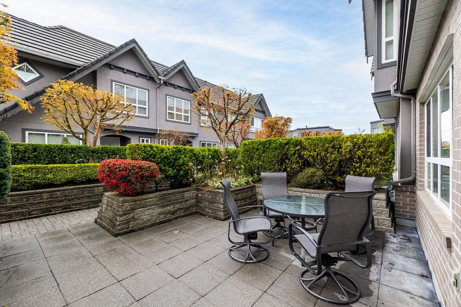 6 258 W 14th Street North Vancouver, BC - 25