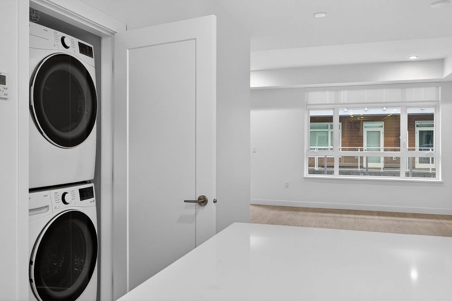 11 10333 River Drive Richmond, BC - 5