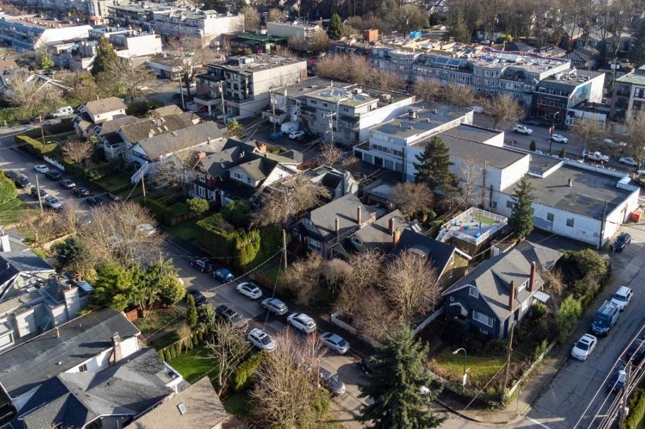 3450 W 8th Avenue Vancouver, BC - 32