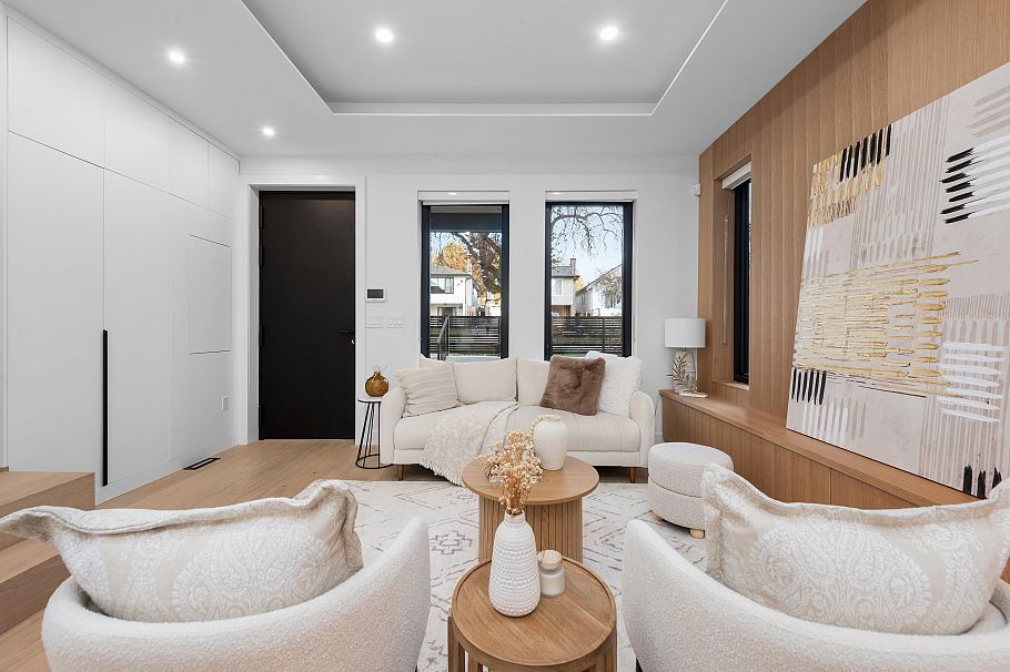 1 4885 Moss Street Vancouver, BC - 6