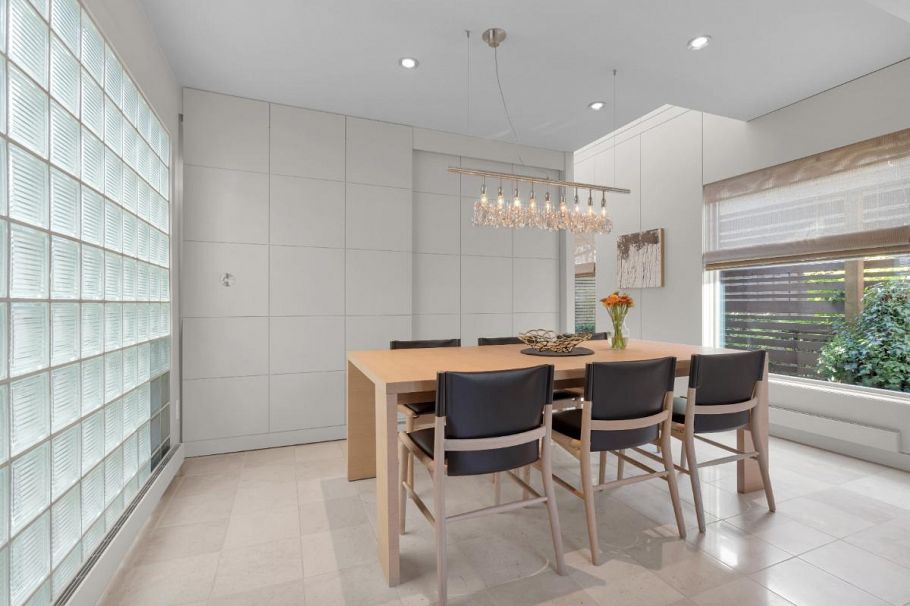 3450 W 8th Avenue Vancouver, BC - 24