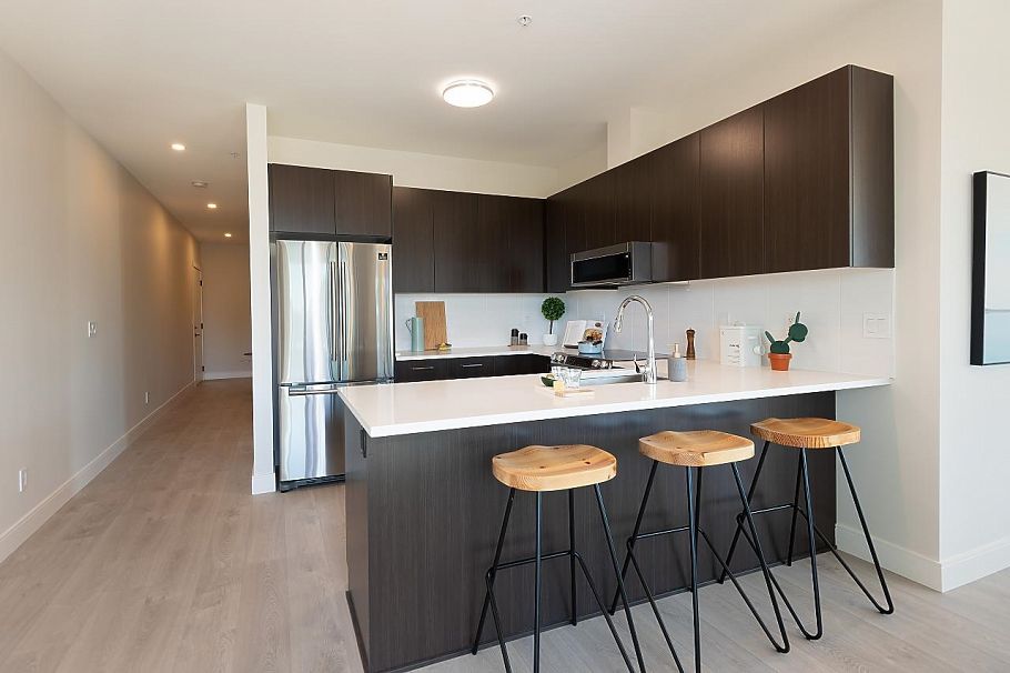 207 1633 Tatlow Avenue North Vancouver, BC - 16