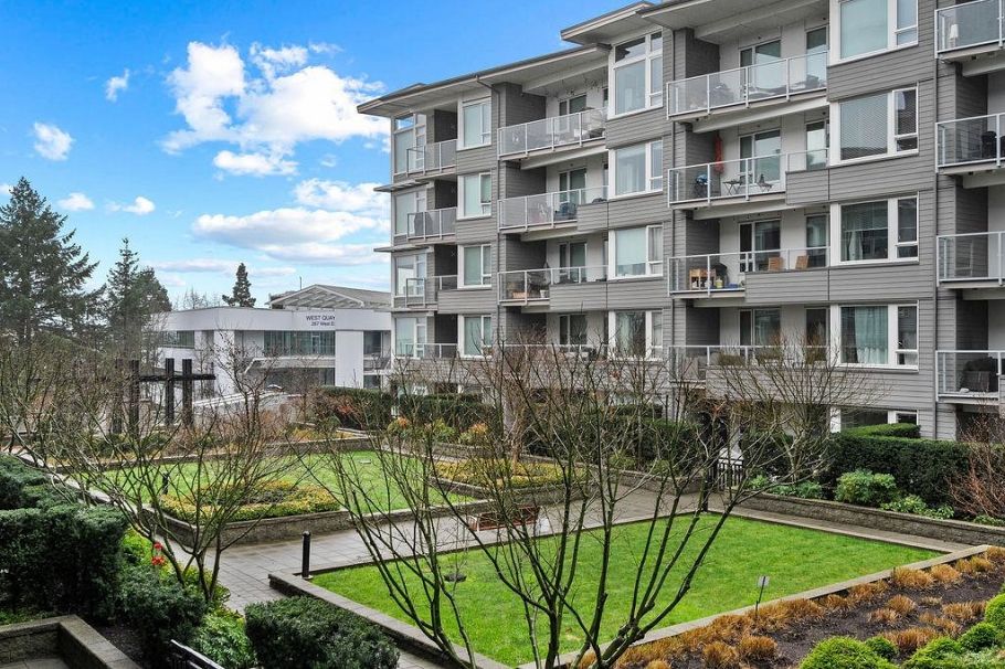 229 255 W 1st Street North Vancouver, BC - 18