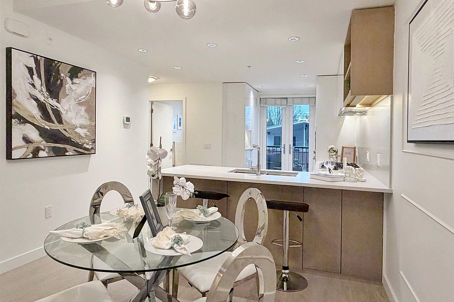 11 368 W 64th Avenue Vancouver, BC - 9