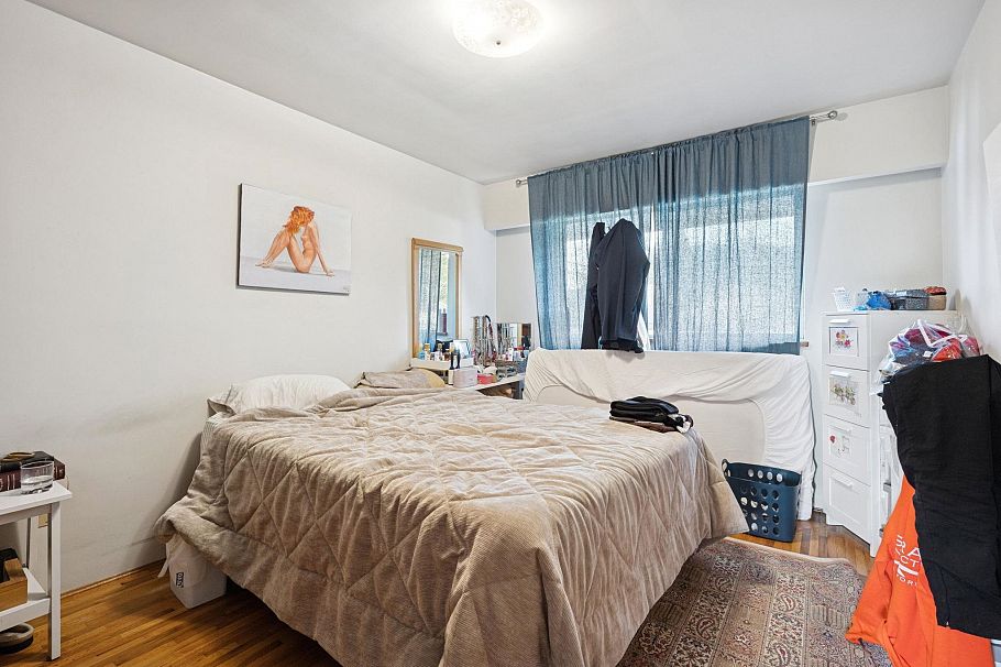 328 E 18th Street North Vancouver, BC - 10