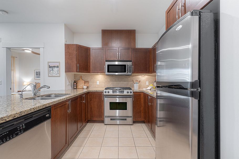 110 1468 St. Andrews Avenue North Vancouver, BC - 10