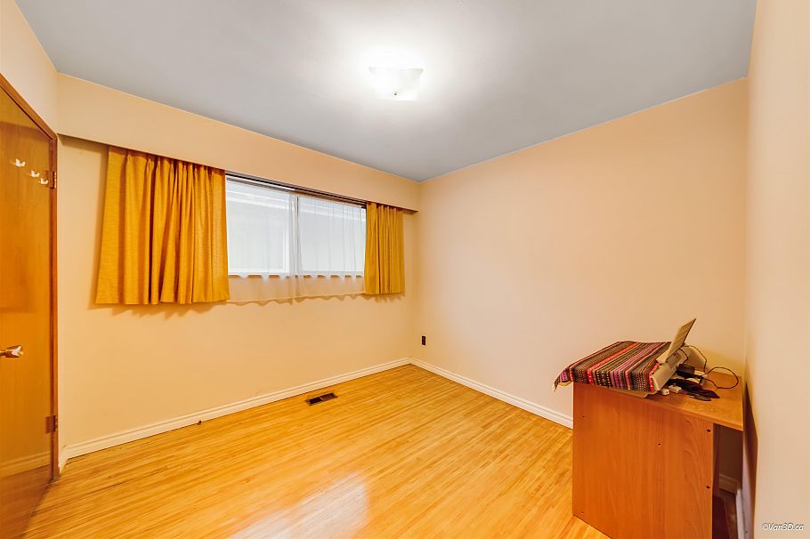 851 E 50th Avenue Vancouver, BC - 10