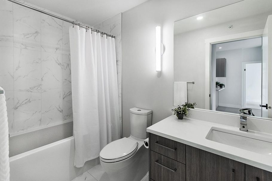 411 1633 Tatlow Avenue North Vancouver, BC - 27