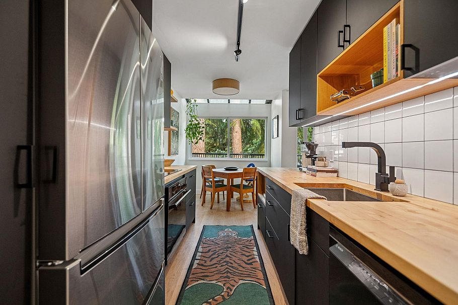 209 1420 E 8 Avenue Vancouver, BC - 11