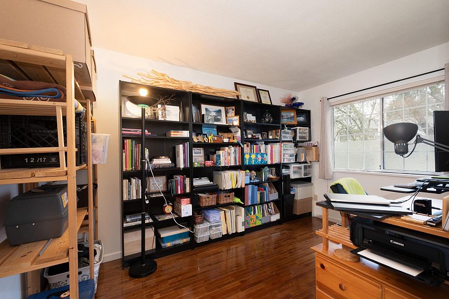 10 815 Tobruck Avenue North Vancouver, BC - 30