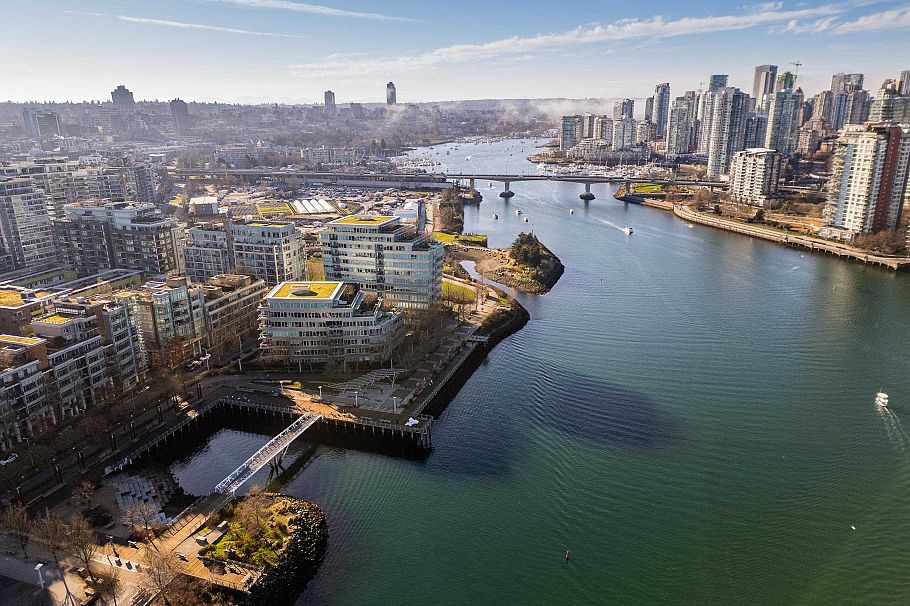 1702 1775 Quebec Street Vancouver, BC - 2