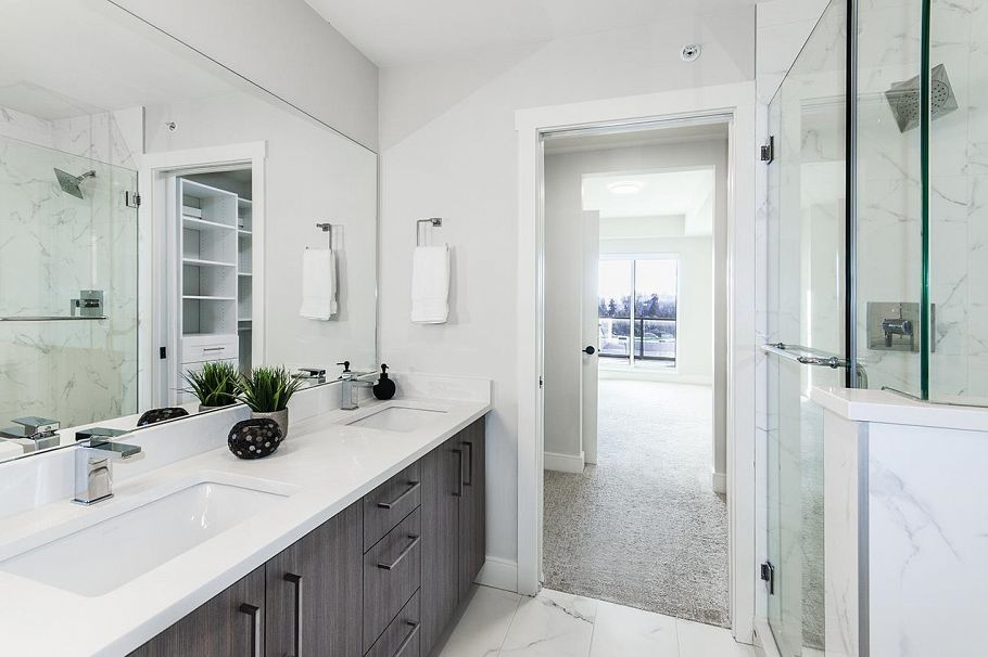 411 1633 Tatlow Avenue North Vancouver, BC - 18