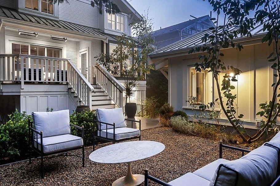 3575 Mayfair Avenue Vancouver, BC - 2