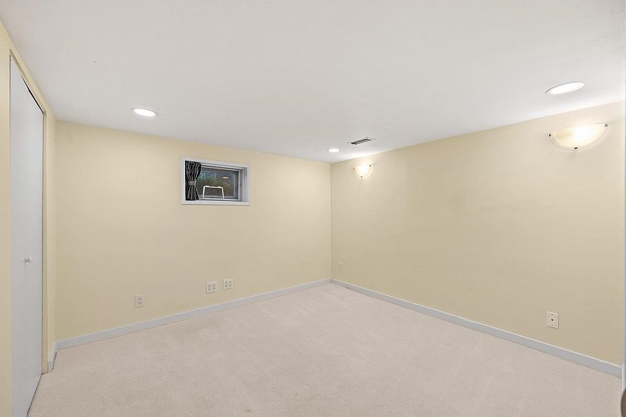 4069 W 14th Avenue Vancouver, BC - 26