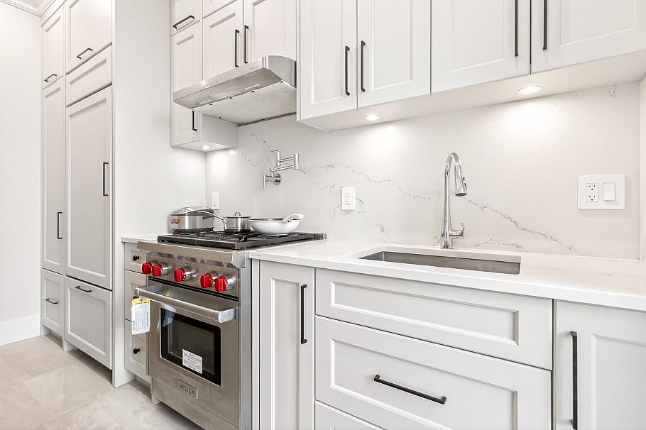 4089 W 19th Avenue Vancouver, BC - 16