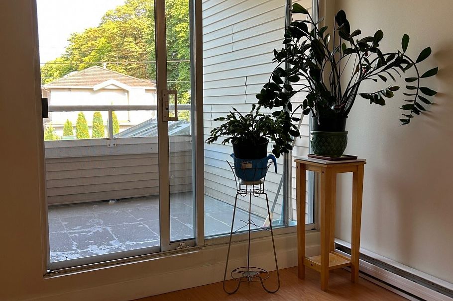 203 1958 E 47th Avenue Vancouver, BC - 3