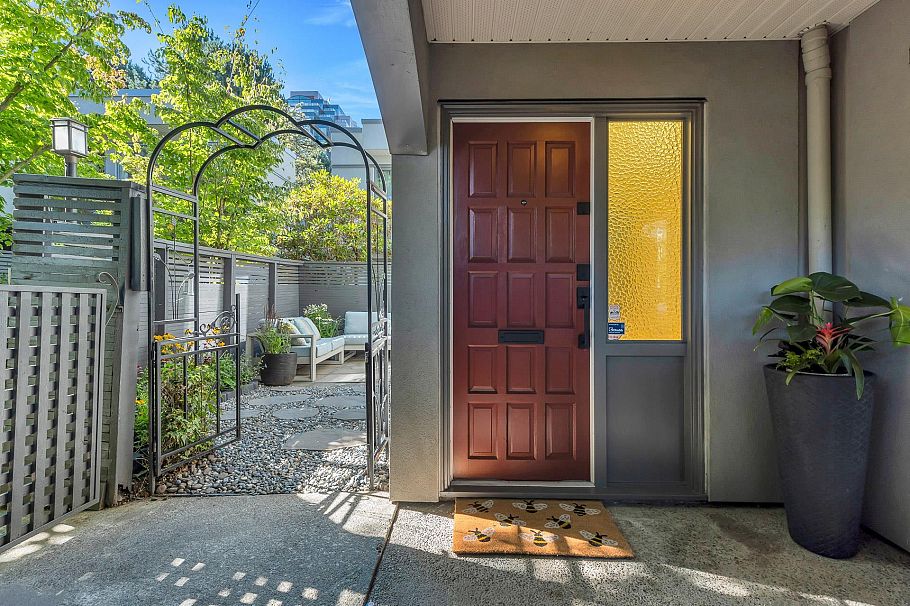 1340 W 7th Avenue Vancouver, BC - 5