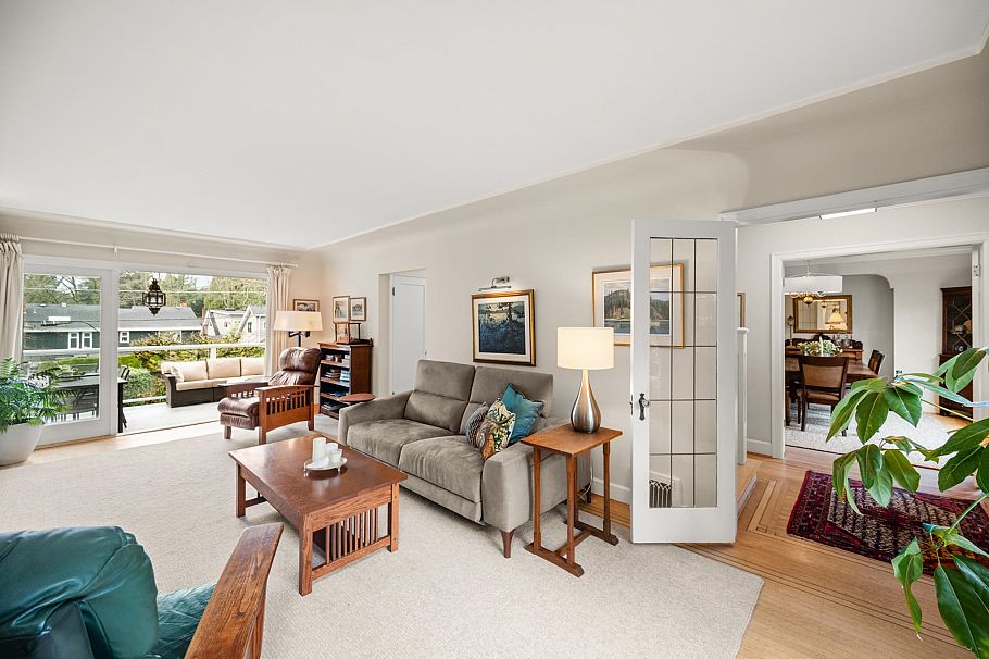 5869 Dunbar Street Vancouver, BC - 15