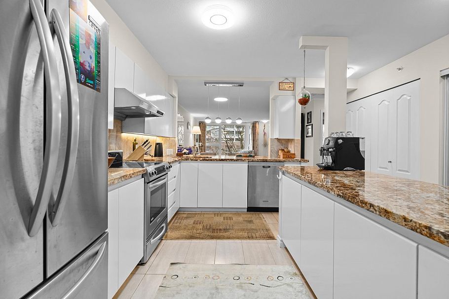 303 1488 Hornby Street Vancouver, BC - 5