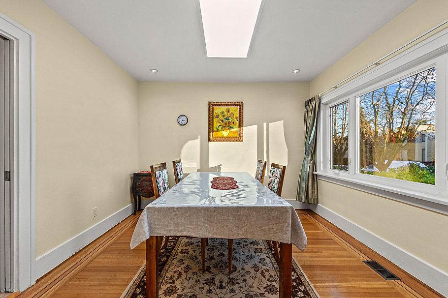 4069 W 14th Avenue Vancouver, BC - 14