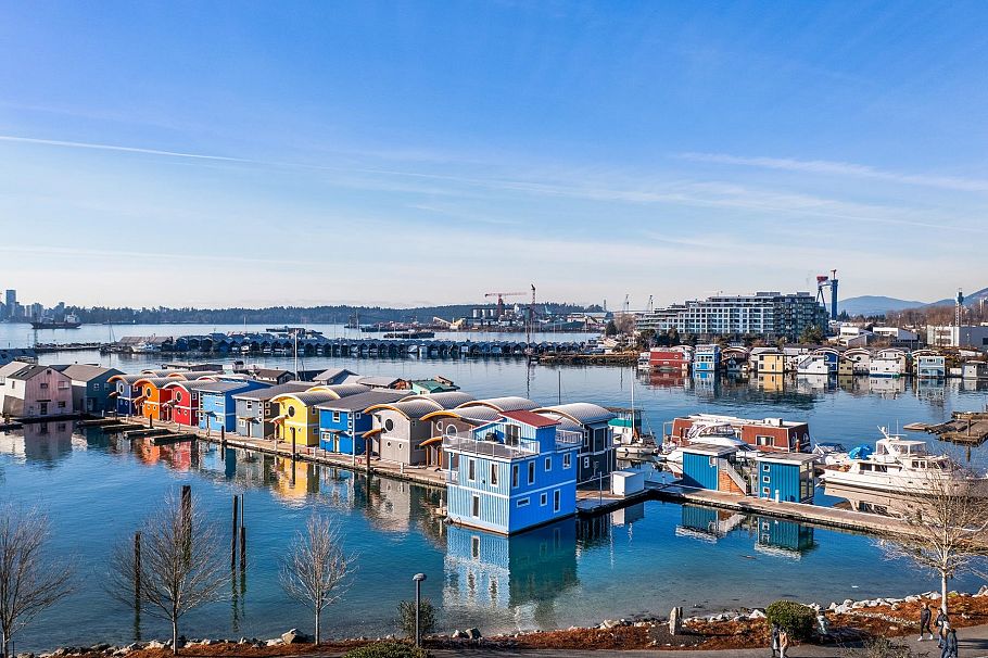 JNW04 415 Esplanade W North Vancouver, BC - 4