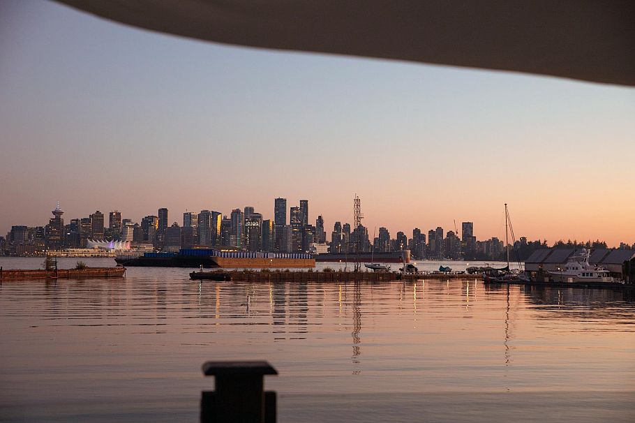 A27 415 W Esplanade Avenue North Vancouver, BC - 36