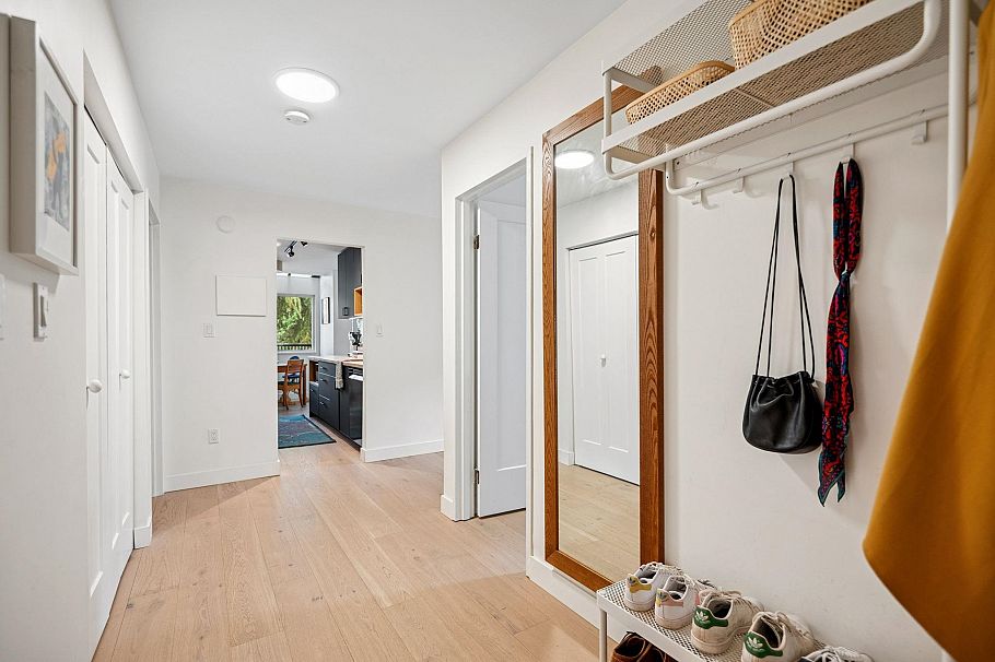 209 1420 E 8 Avenue Vancouver, BC - 26