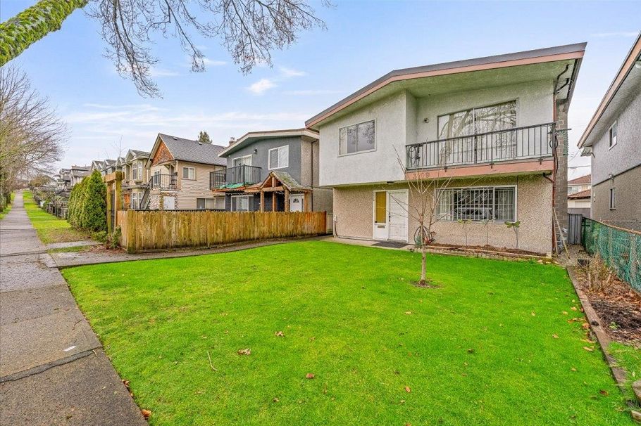 3279 Parker Street Vancouver, BC - 2